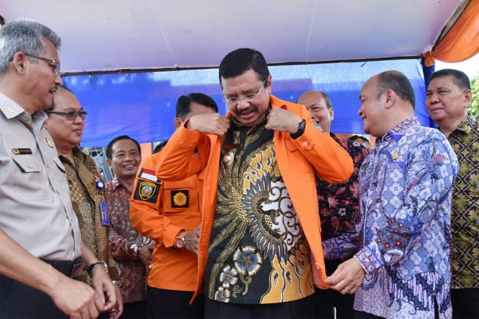 Tengku Erry Dinobatkan Jadi Bapak Peduli Bencana