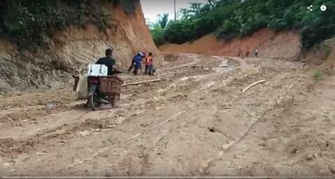 Dibangun Pemkab Tapsel, Jalan Simpang Biru ke Batas Paluta Makin Parah
