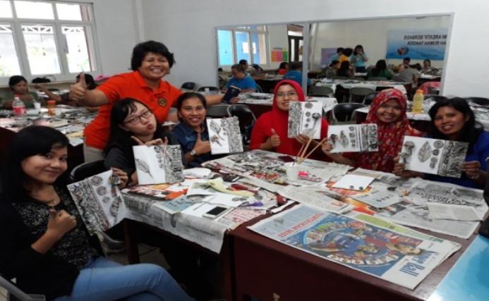 Rotary Club Beri Pelatihan Daur Ulang Limbah bersama Siswa Global Prima