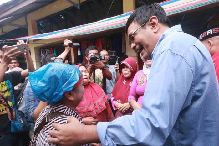 Djarot Sambut Keluh-kesah Pedagang Pasar Sibabangun Tapteng