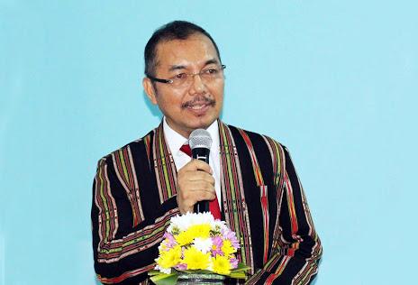 Di Mana Tanah Dipijak, Di Situ Langit Dijunjung