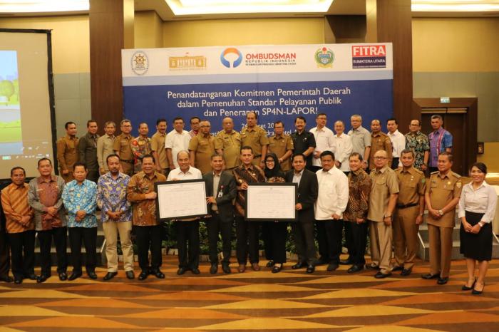 Sekda Tandatangani Komitmen Pemenuhan Standar Pelayanan Publik dan Penerapan SP4N-LAPOR