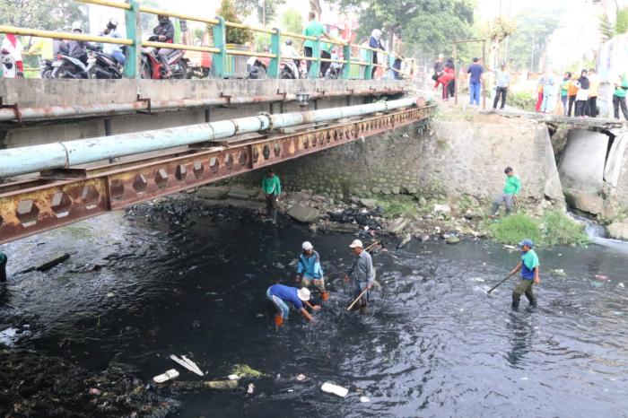 Giliran Sungai Kera yang Dibersihkan