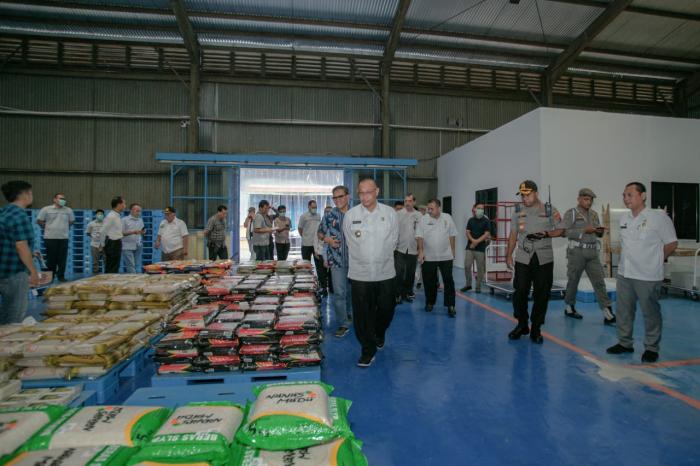 Pastikan Ketersediaan, Pemko Medan Tinjau Sejumlah Gudang Distributor Bahan Pokok