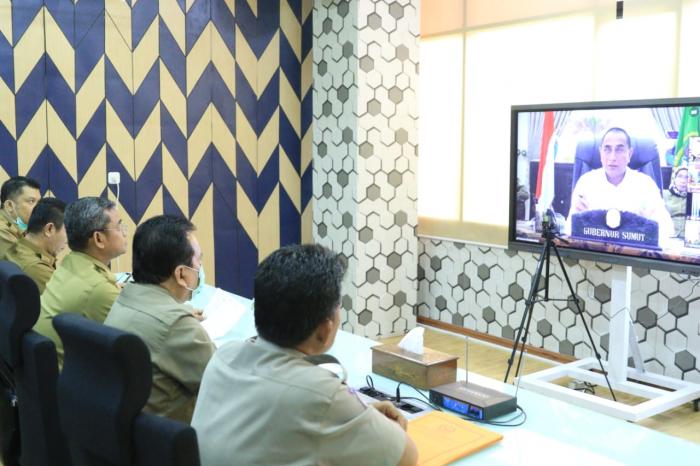 Sekda Laporkan Perkembangan Terkini  Penanganan Covid-19 Kepada Gubernur