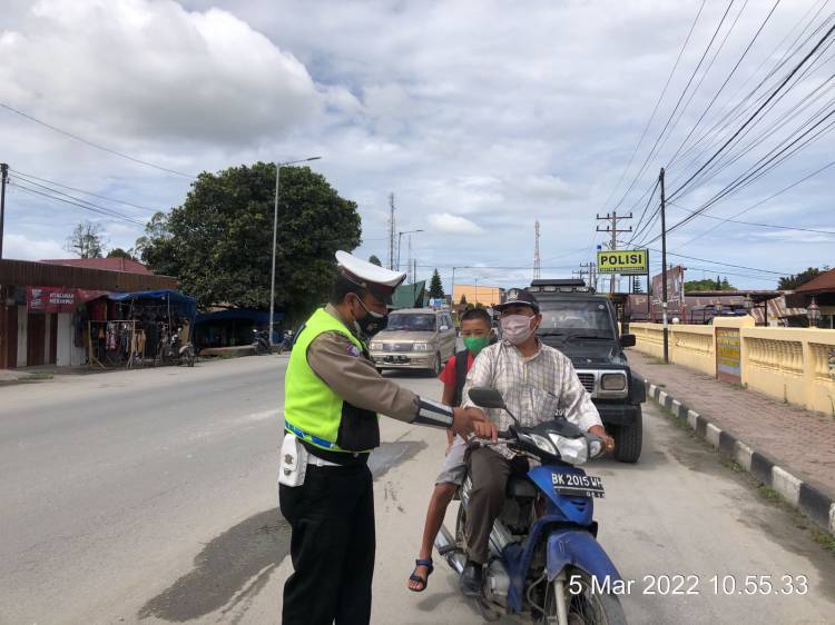 Sat Lantas Polres Humbang Hasundutan Sosialiasikan Ops Keselamatan Toba 2022