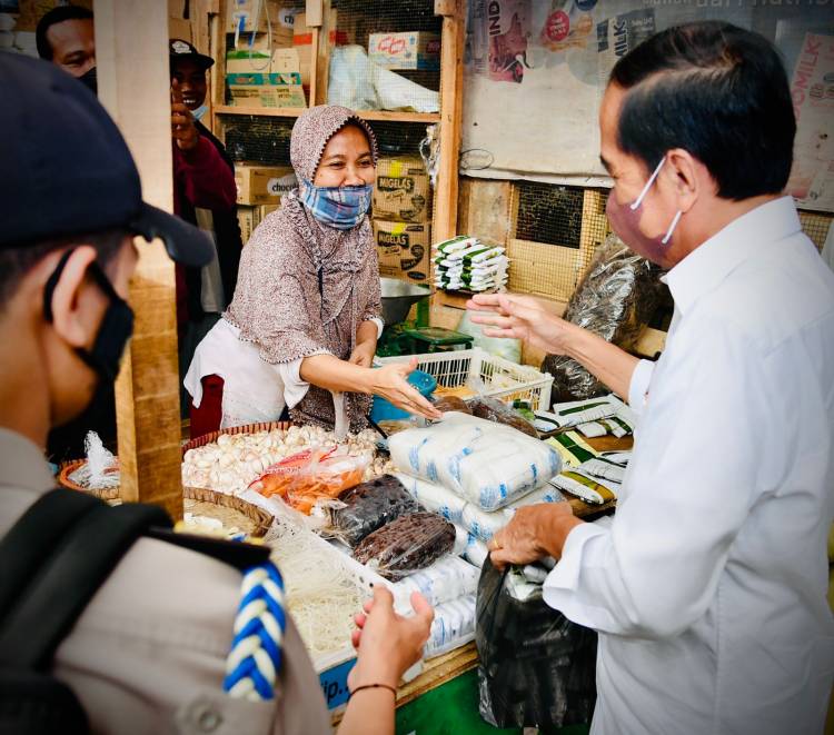 Presiden Kunjungi Pasar Baledono di Purworejo