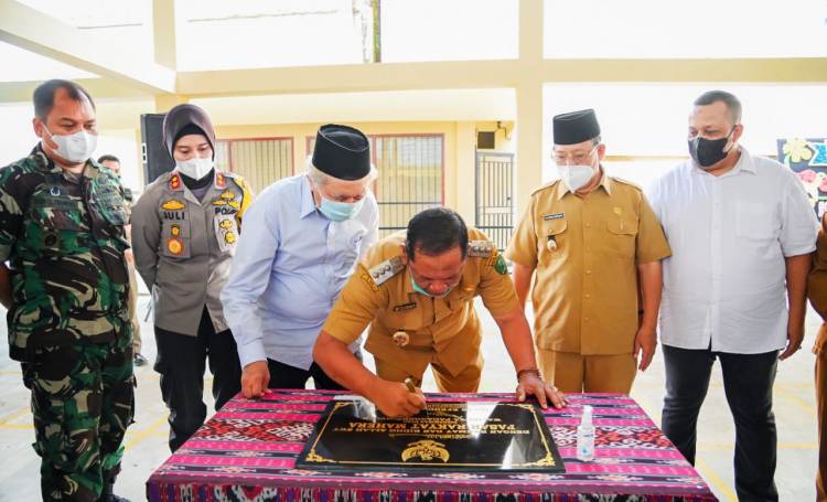 Walikota Sidempuan Resmikan  Pasar Mahera