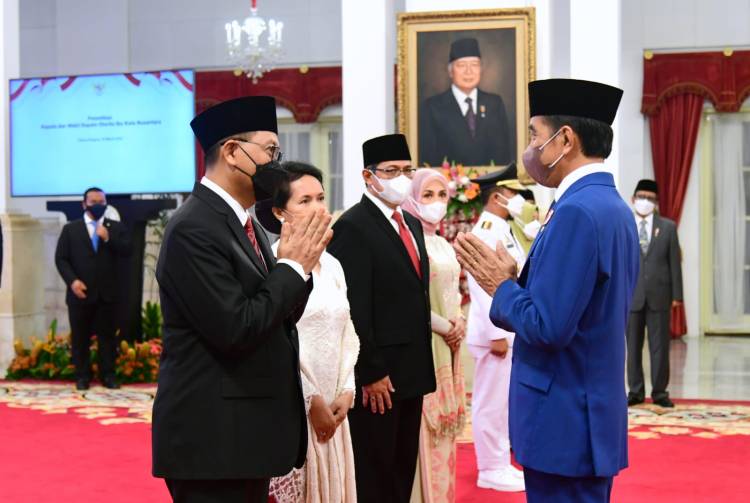 Presiden Jokowi Lantik Kepala dan Wakil Kepala Otorita IKN