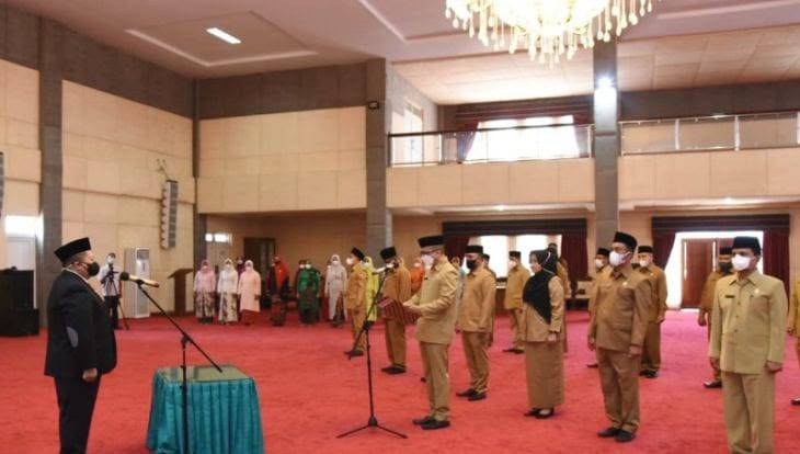 Bupati Tapsel Lantik 21 Pejabat Eselon II, Berikut Namanya