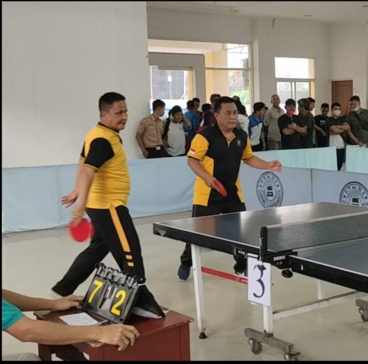 Tim Polres Labuhanbatu Juara 1 Turnamen Tenis Meja Antar Instansi Piala PTMSI dan Media Center Polres Labuhanbatu