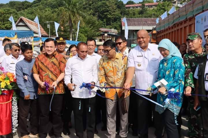 Nias Utara Launching Ekspor Perdana 74 Ton Kelapa Nias Utara ke Hainan Cina