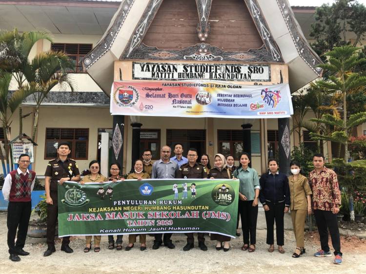 Kejaksaan Negeri Humbahas Adakan Penyuluhan Hukum, Jaksa Masuk Sekolah (JMS) di SMP SRO Matiti Doloksanggul