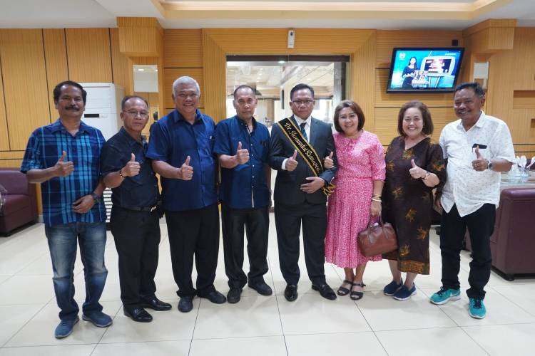 Ditengah Kesibukannya Sebagai Rektor Humuntal Rumapea Raih Gelar Doktor Ilmu Komputer Dari USU dengan IPK Sangat Memuaskan