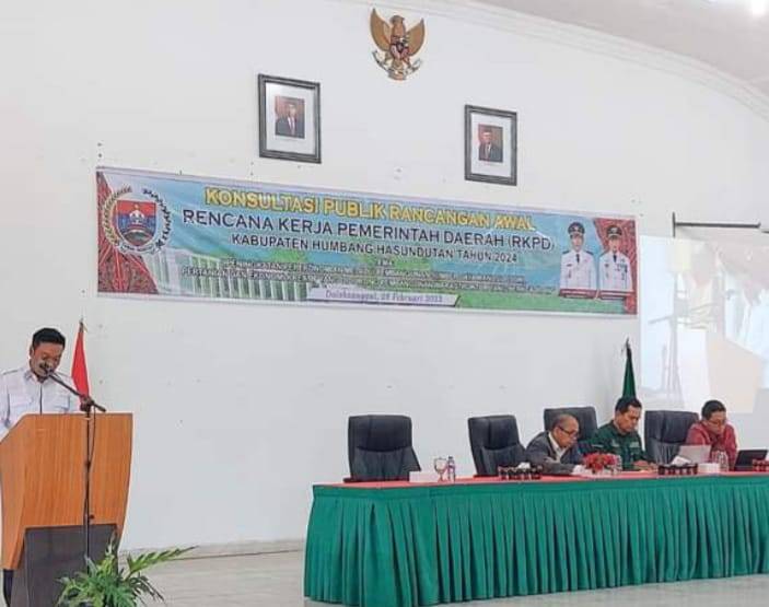 Wabup Humbahas Oloan Paniaran Nababan Buka Rapat Forum Konsultasi Publik Rancangan Awal RKPD 2024