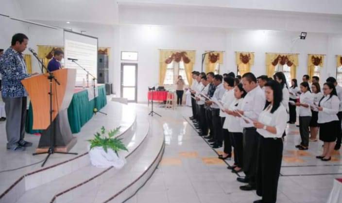 Bupati Humbahas Lantik Pengurus Lembaga Pembinaan dan Pengembangan Pesparani Katolik Daerah (LP3KD)