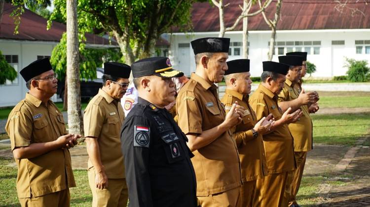 Asisten I Pemerintahan dan Kesra Sekdakab Labuhanbatu Pimpin Apel Gabungan