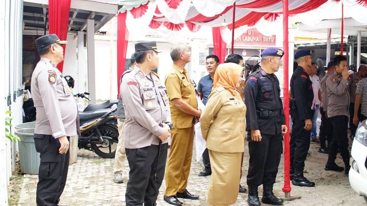 Bupati Bersama Kapolres Labuhanbatu Melepas Pemberangkatan Hasil Rekapitulasi Penghitungan Perolehan Suara