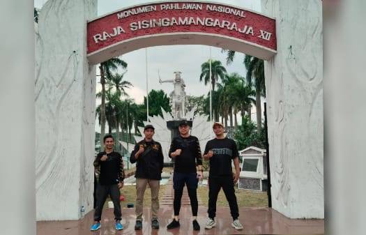 PAC AMS XII Medan Kota Lestarikan Nilai Sejarah Lewat Gotong Royong di Patung Sisingamangaraja XII