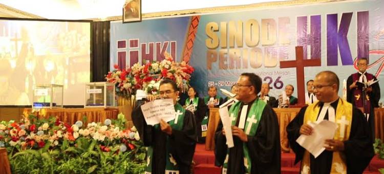 Pucuk Pimpinan Huria Kristen Indonesia Terpilih, Gubsu Punya Titipan