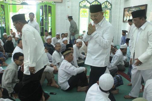Tingkatkan Keimanan, Warga Diimbau Salat Subuh Berjamaah di Masjid