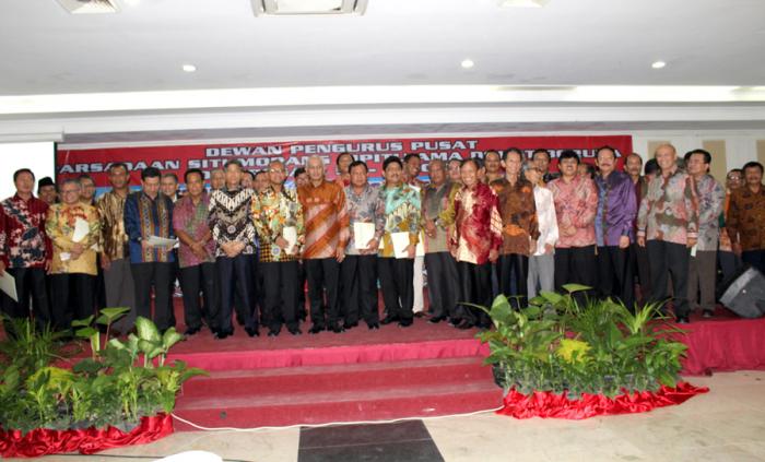 Ketua Umum PSSAB, JB Siringoringo Lantik Panitia Revitalisasi Tugu Ompu Tuan Situmorang
