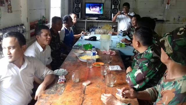 TNI Masuk Desa Akan Buka Jalan Dari Desa Marpadan ke Desa Sihas Toruan, Tarabintang Humbahas