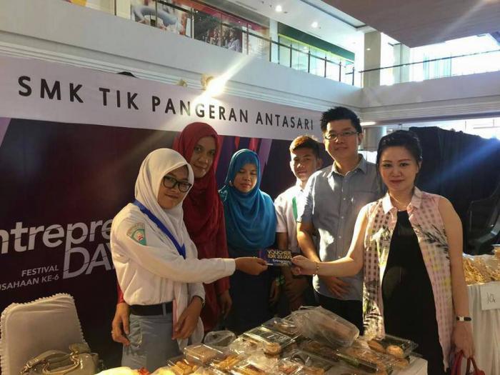 Capai Omset Rp 15 Juta, SMA Pangeran Antasari Juara I Business Plan Competition FE UNPRI