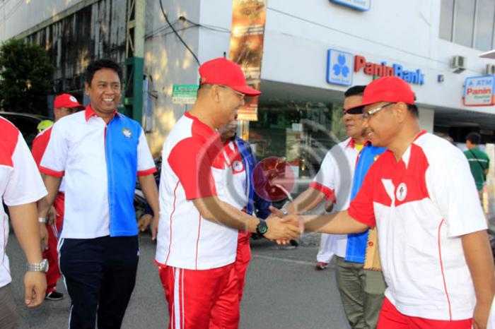 Kompak, Wali Kota dan Wakil Wali Kota Kelilingi Lapangan Merdeka