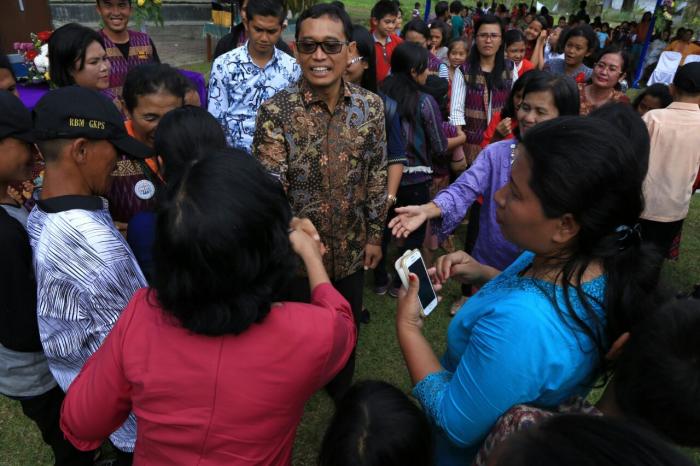 JR Saragih Ajak Relawan Menangkan Djarot-Sihar