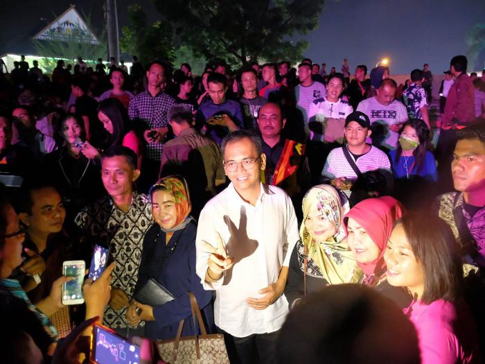 Bak Artis, Sihar Hebohkan Malam Pesta Budaya Nias di PRSU
