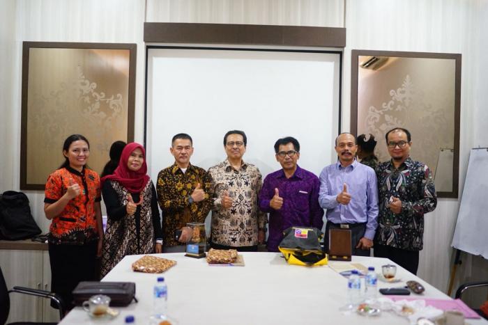 Prodi Magister Kenotariatan Sekolah Pascasarjana UNPRI - Sekolah Pascasarjana UNWAR Denpasar Teken MoU