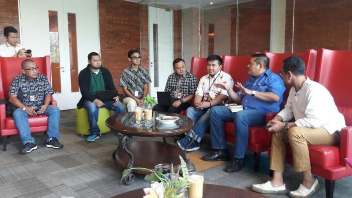 Sampaikan Keluhan Warga, Anggota DPD RI Santroni Kantor PT Telkomsel