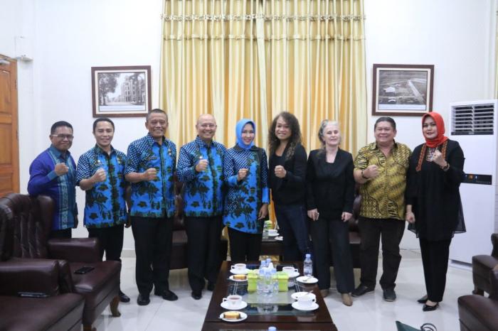 Daniel Sahuleka Bangga Diundang Wali Kota