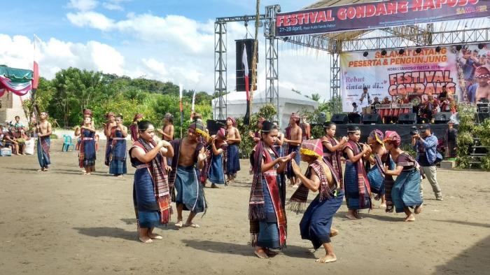 Meriahnya Tradisi Unik Mencari Jodoh di Festival Gondang Naposo