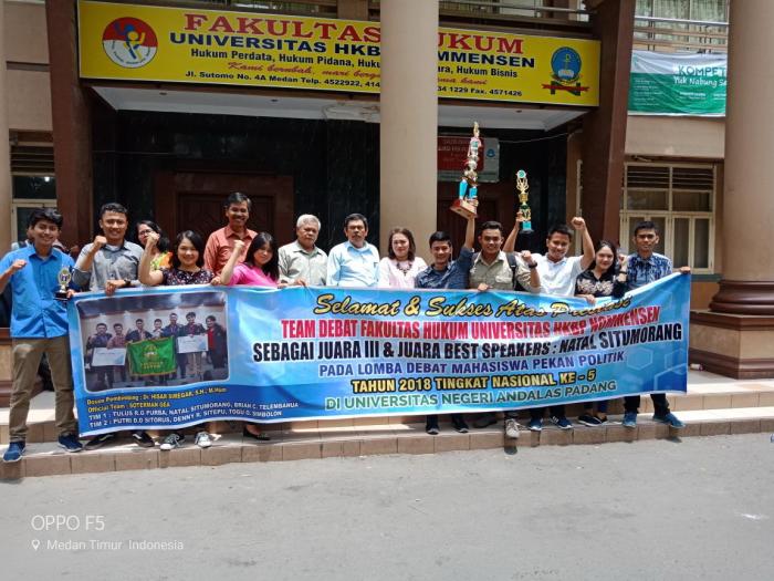 Mahasiswa FH Nommensen Juara III dan Jara Best Speaker Lomba Debat Mahasiswa Pekan Politik UNP 2018