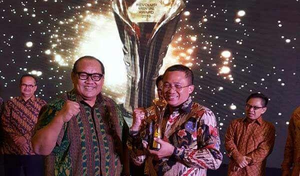 PT Pelindo 1 Terima Dua Penghargaan Pada Acara Revolusi Mental BUMN Award 2018