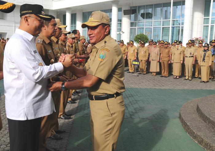 Medan Terima Penghargaan LPPD Terbaik Tingkat Sumut 2017