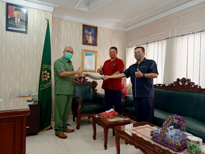 PC INTI Labuhanbatu Kembali Serahkan APD ke Pengadilan dan Kejaksaan
