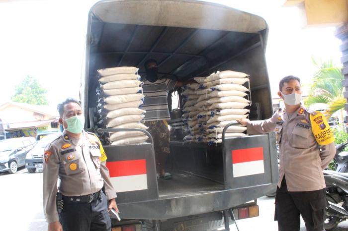 Kapolres Labuhanbatu Cek Stok Beras yang Akan di Bagikan Kepada Keluarga Miskin