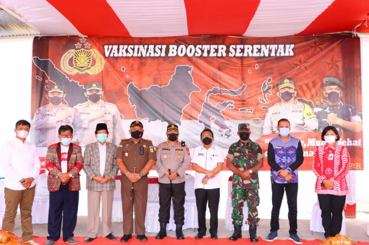 Polres Humbang Hasundutan Gelar Gebyar Vaksinasi Booster Serentak