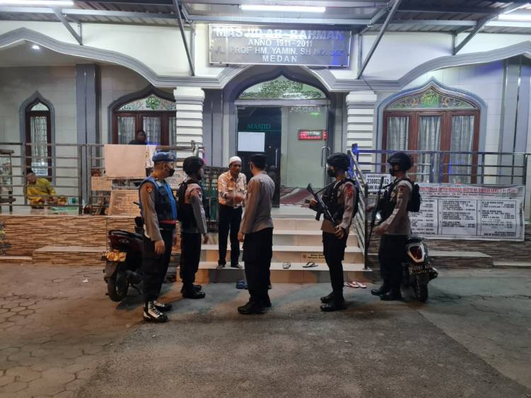 Bersinergi Ciptakan Sitkamtibmas Kondusif, Brimob Poldasu Rutin Gelar Patroli Hingga Subuh
