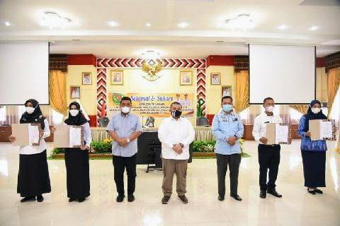 PPPK Guru Tahap 1 Terima SK, Ini Pesan Bupati Tapsel