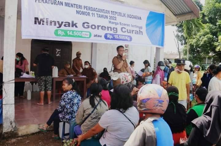 Pemko Gunungsitoli Laksanakan Operasi Pasar Minyak Goreng Curah
