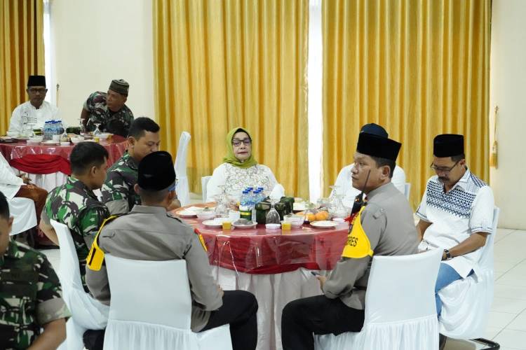 Wabup Hadiri Safari Ramadhan Danrem 022/PT di Aula Kodim