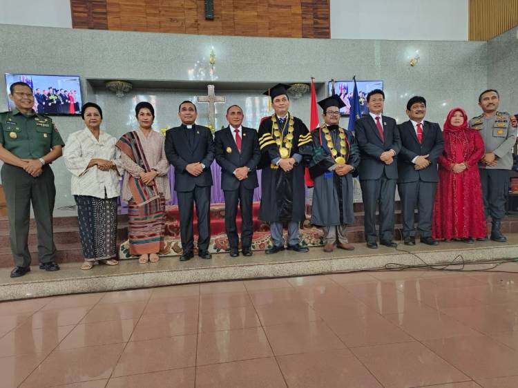 Dihadiri Gubsu, Ephorus HKBP Lantik Dr. Richard Napitupulu, ST, MT Rektor UHN Medan dan Dr. Muktar Panjaitan, S.Si, M.Pd jadi Rekor UHN Pematangsiantar