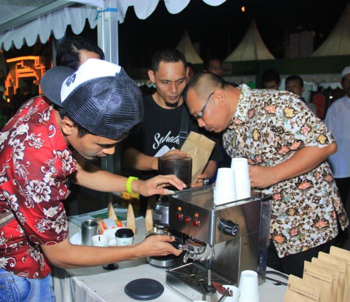 Akhyar Nasution Pukau Ratusan Pengunjung PSB