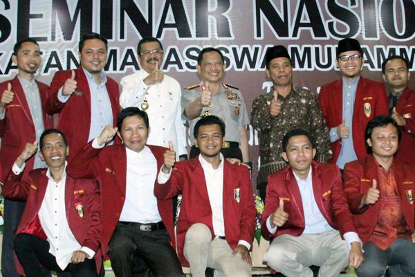 Bersama Mahasiswa, Kapolri : Persatuan Dan Kesatuan Kita Sedang Diuji