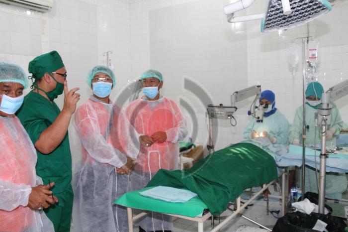 Bakti Sosial PT Pertamina Obati 975 Orang di Lapangan Tenis