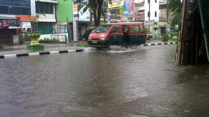 Medan Banjir, Warga : Bagaimana Perasaan Wali Kota Kita Melihat Ini, Ya?
